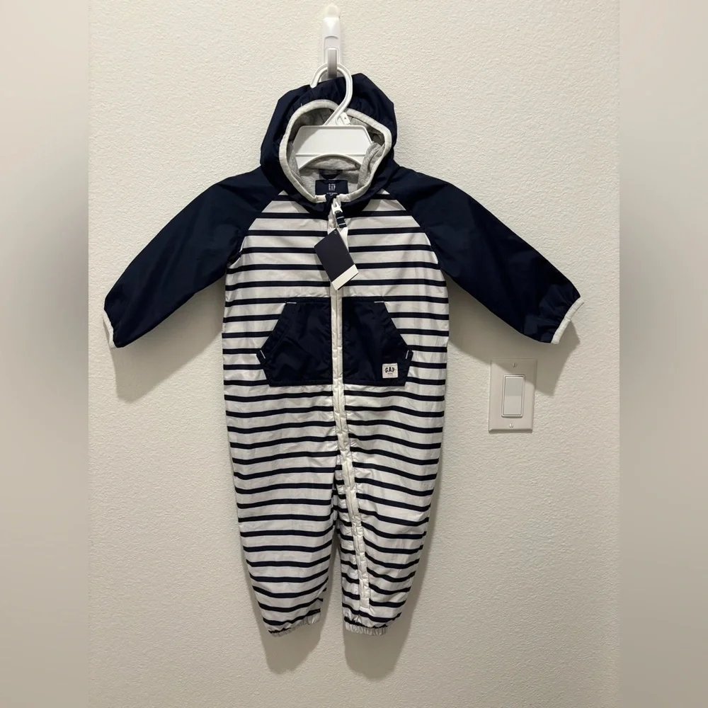 GAP Kids Navy and White Striped Footie NEW 18-24 Months
